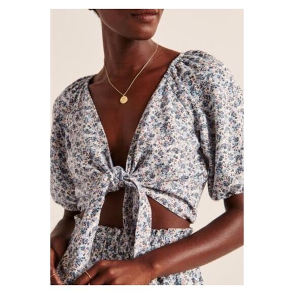 Abercrombie & Fitch Tops - Abercrombie & Fitch Linen Blend Floral Tie Front Crop Blouse Size S